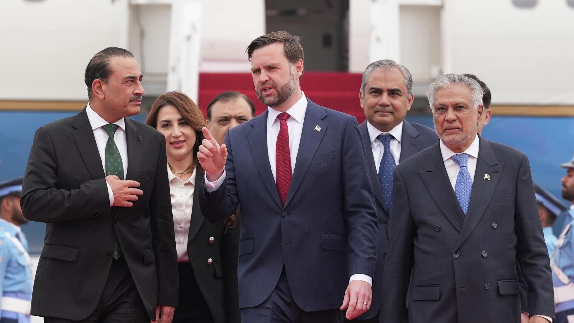 Итоги недели. В атмосфере недоверия